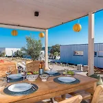 Vakantiehuis Buqez Eco - Beachfront 20 & House 42 *
