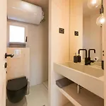 Buqez Eco - Beachfront 20 & House 42 * Drage