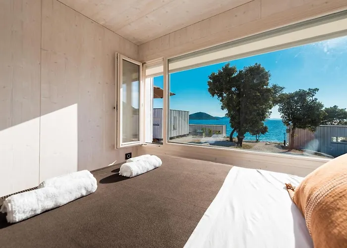 Buqez Eco - Beachfront 20 & House 42 Hébergement de vacances *