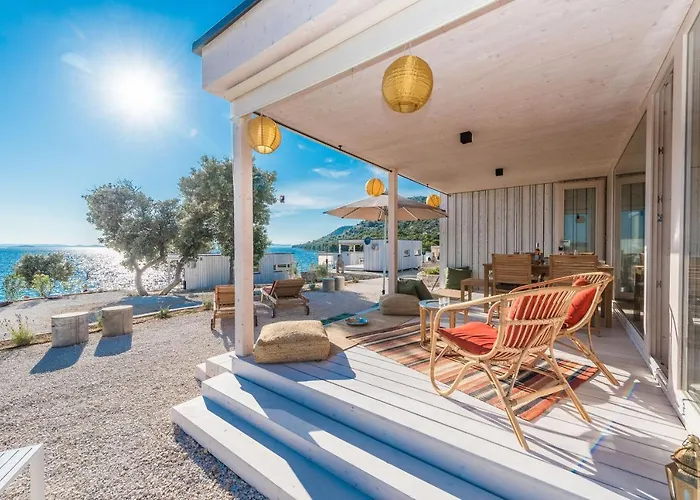 Buqez Eco - Beachfront 20 & House 42 Hébergement de vacances *