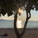 Buqez Eco - Beachfront 20 & House 42 * Drage