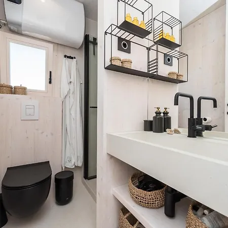 Buqez Eco - Beachfront 20 & House 42 Nyaraló *