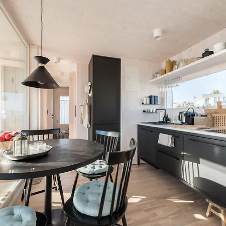 Buqez Eco - Beachfront 20 & House 42 Tatil Evi *
