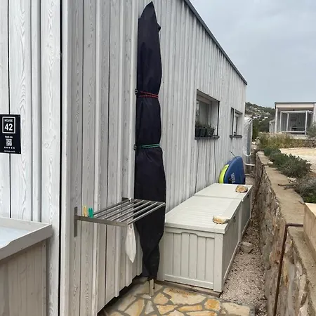 Buqez Eco - Beachfront 20 & House 42 Drage