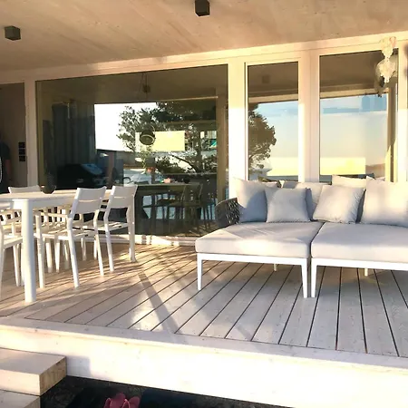 Buqez Eco - Beachfront 20 & House 42 Tatil Evi *