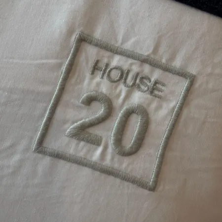 Buqez Eco - Beachfront 20 & House 42 *