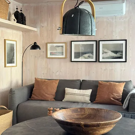 Buqez Eco - Beachfront 20 & House 42 * Drage