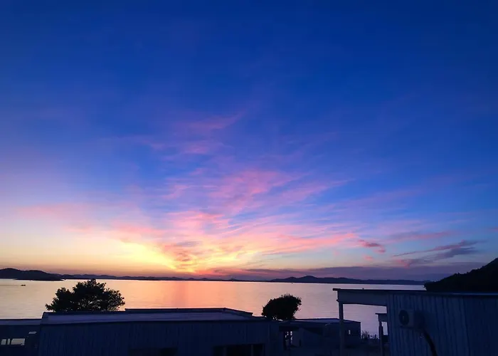 Buqez Eco - Beachfront 20 & House 42 * Drage