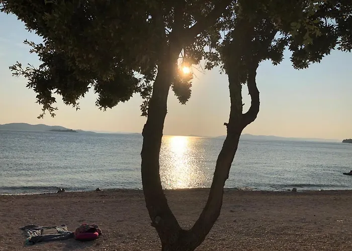 Buqez Eco - Beachfront 20 & House 42 * Drage