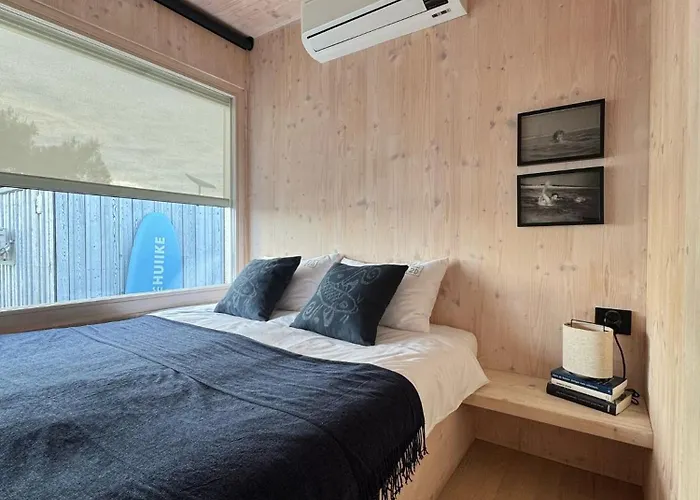 Buqez Eco - Beachfront 20 & House 42 *