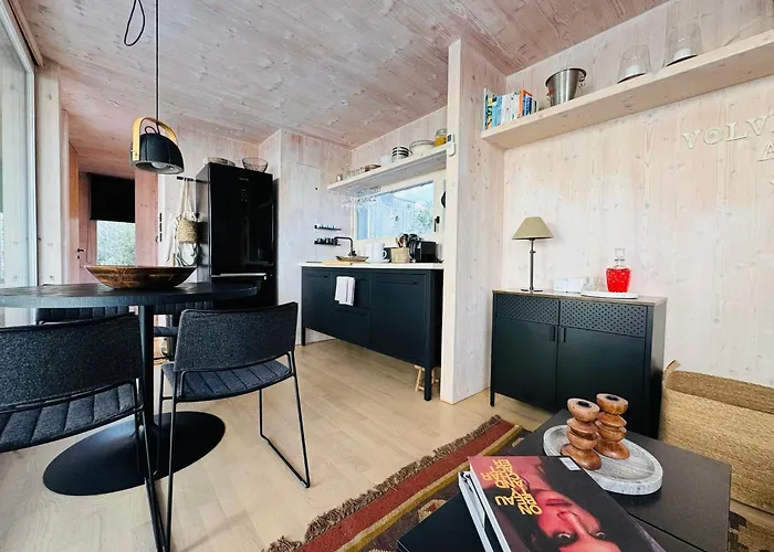 Buqez Eco - Beachfront 20 & House 42 * Drage