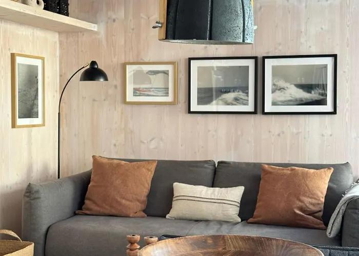 Buqez Eco - Beachfront 20 & House 42 * Drage