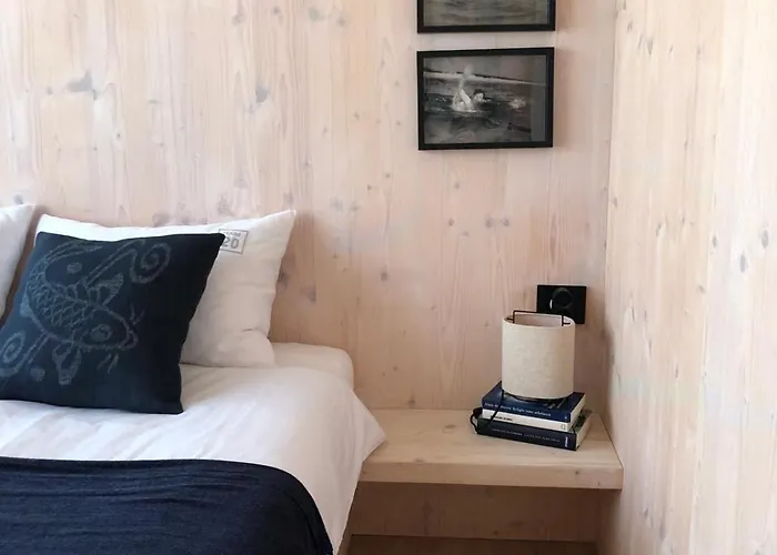 Buqez Eco - Beachfront 20 & House 42