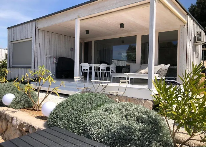 Buqez Eco - Beachfront 20 & House 42 Dom wakacyjny