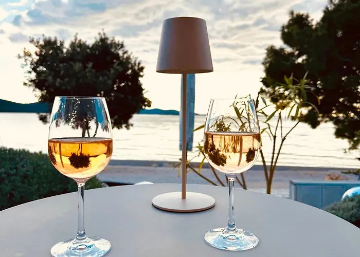 Dom wakacyjny Buqez Eco - Beachfront 20 & House 42